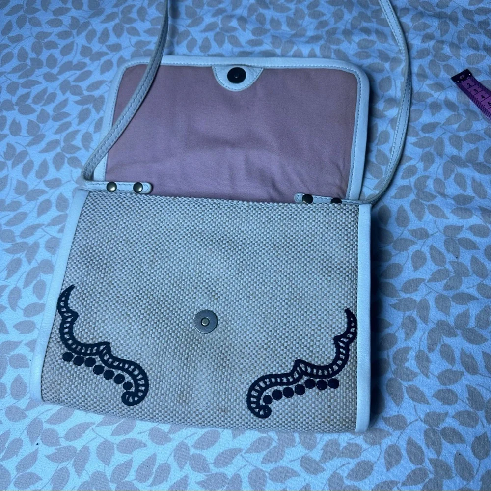 Isabella Fiore Cream Canvas With Black Embroidery Floral Flap‎ Crossbody Purse